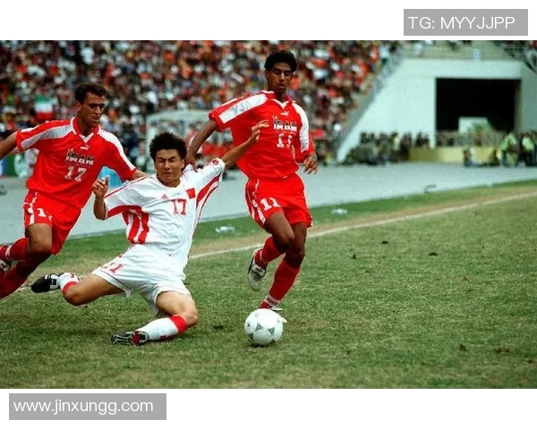 南京足球队球员个人能力深度对比与分析探讨